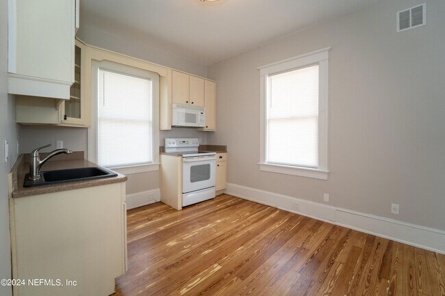 Building Photo - 60 San Marco Ave