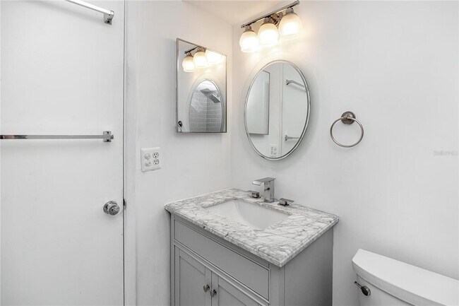 Building Photo - 2207 Belleair Rd