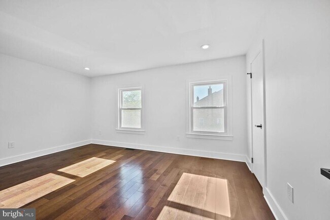Building Photo - 10222 Arizona Cir