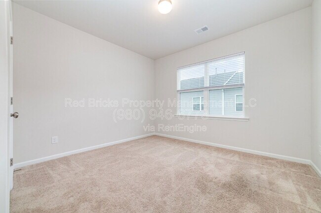 Building Photo - 8929 Peatland Aly