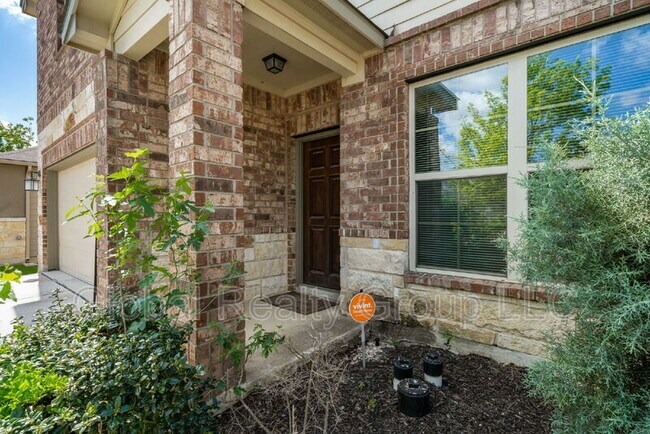 Building Photo - 10426 Rosalina Lp