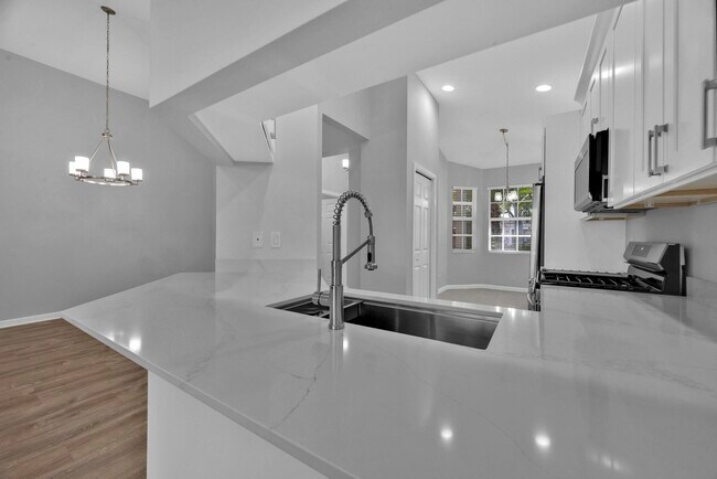 Building Photo - 11323 SW Mountain Ash Cir