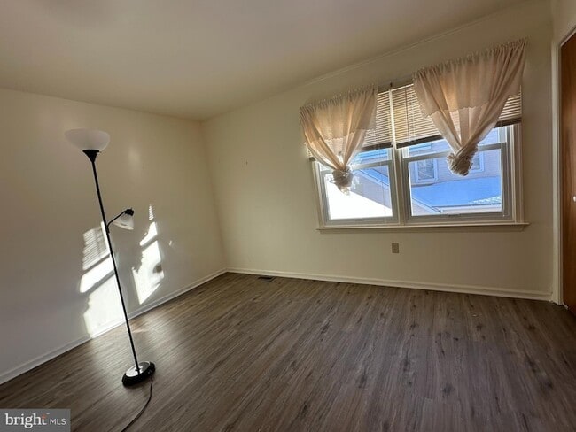 Building Photo - 25 Green Meadow Ct