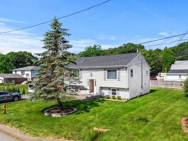 Primary Photo - 14 N Glenway Ave