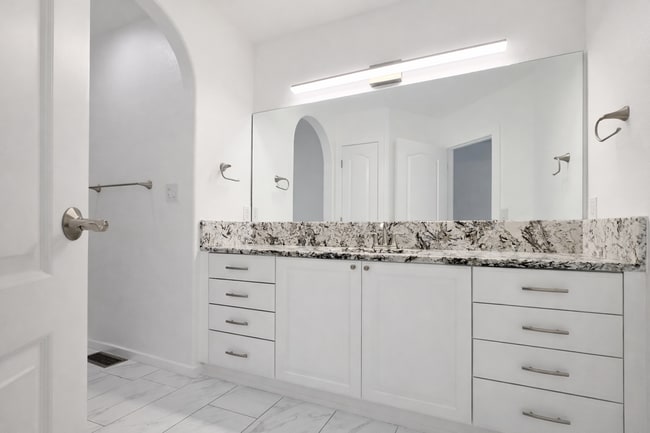 Building Photo - Executive 3 Bed Home with 3 Car Garage & Private Fenced Yard