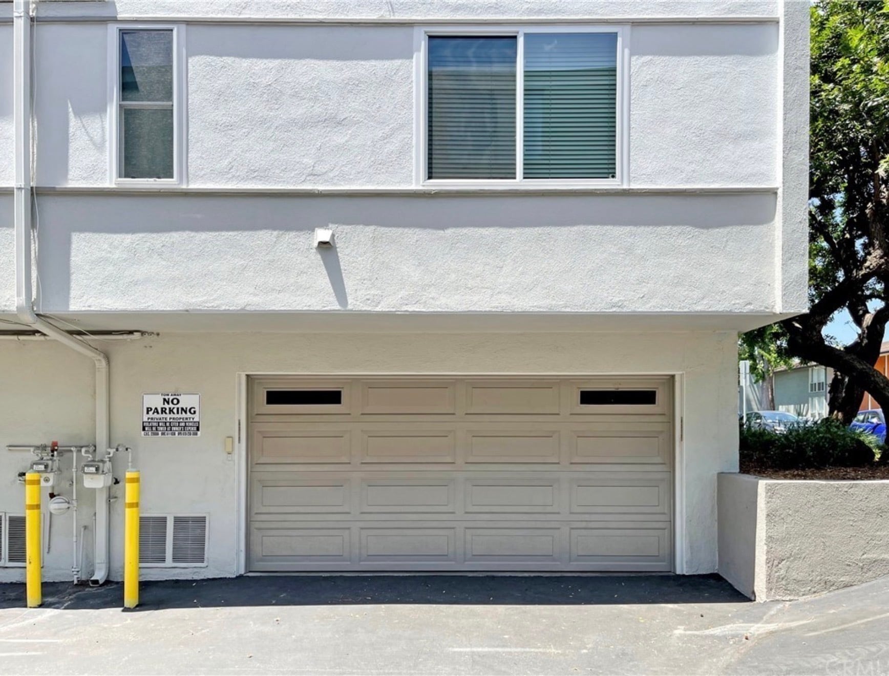 Garage Exterior - 4310 W Kling St