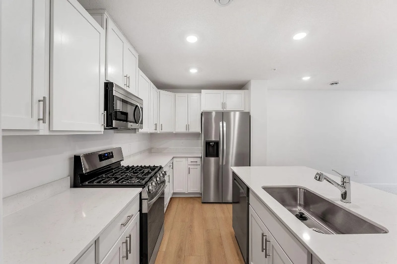 Building Photo - 5297 Long Pointe Pass