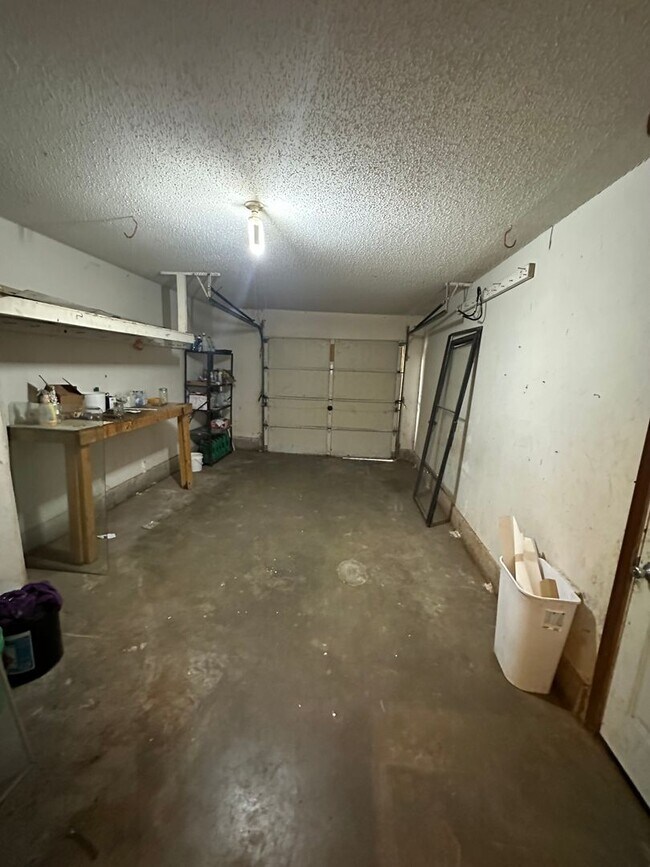Building Photo - 4808 S Dimple Dr