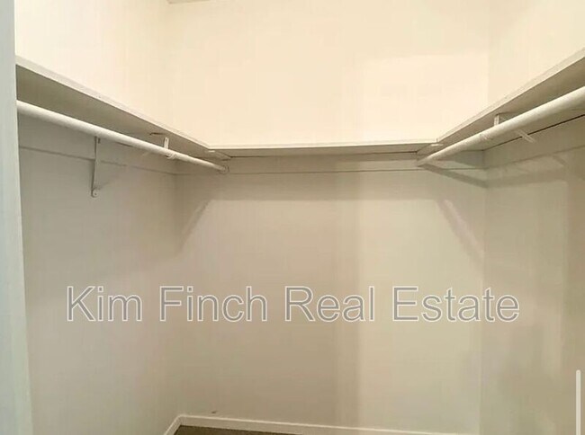 Building Photo - 3845 Shadow Oaks Pkwy