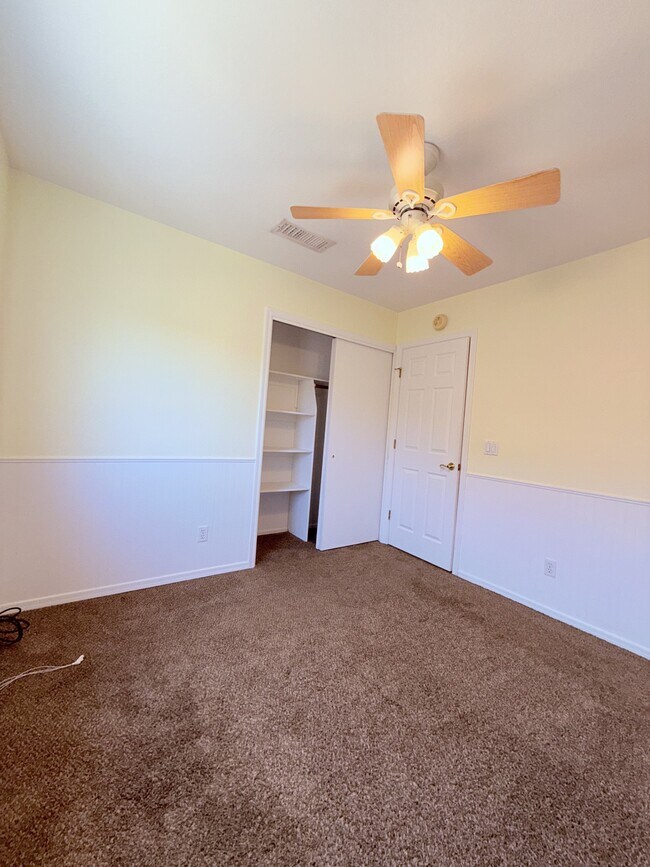 Building Photo - 8010 N Siskiyou Dr