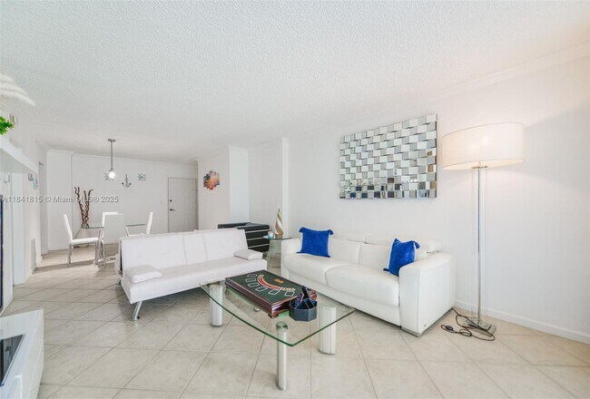 Building Photo - 2501 S Ocean Dr