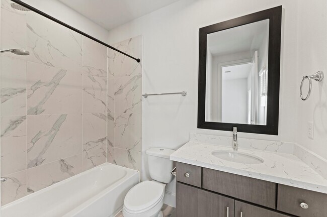 Building Photo - 4053 Leeland St