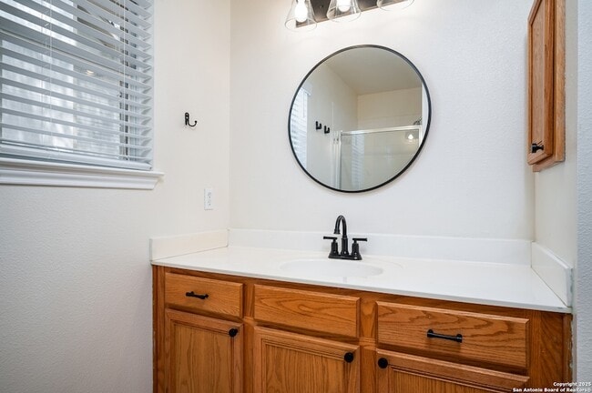 Building Photo - 963 River Rock