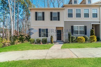 Building Photo - Spacious 3-Bed / 2.5-Bath Townhome with Open Floor Plan & Assigned Parking – Convenient to Downto...