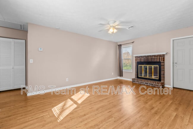 Building Photo - 236 Mateo Walk