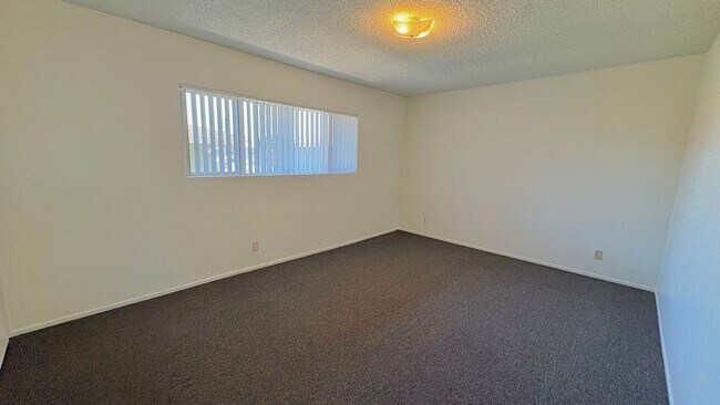 Building Photo - 11715 Ramona Ave