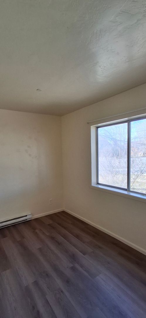 Building Photo - 4 bedroom rental