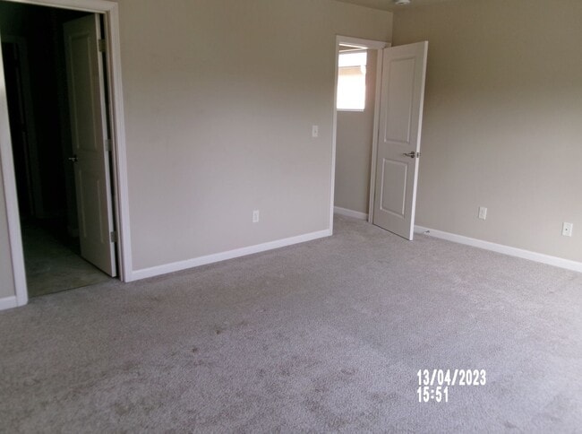 Building Photo - Edgewater Village--1050 Front Ave NE.