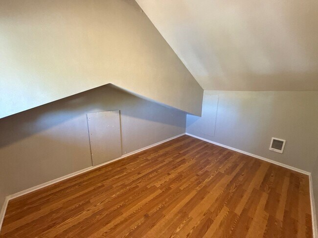 Building Photo - 4776 Buffalo Dr SE