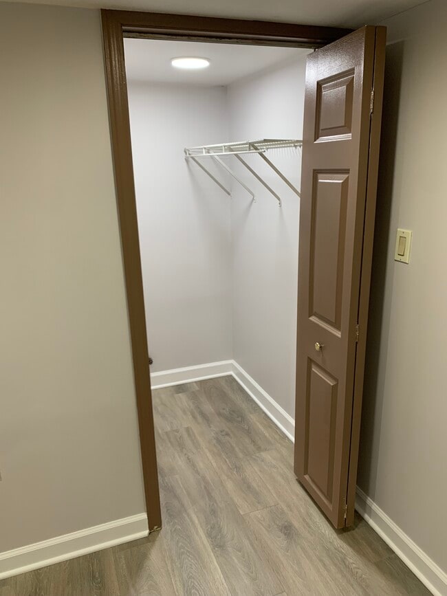 Building Photo - 3319 N Osage Ave