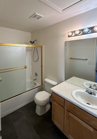 1st Suite Bathroom - 19213 E IDAHO DR