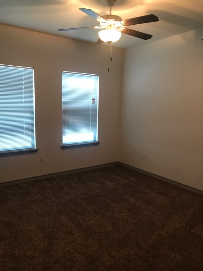 One Bedroom - Lockhart Springs