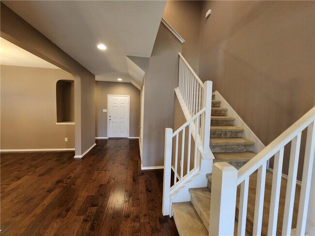 Building Photo - 222 Telluride Dr