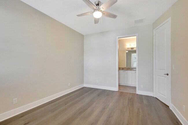 Building Photo - 4924 Pointe Midtown Way