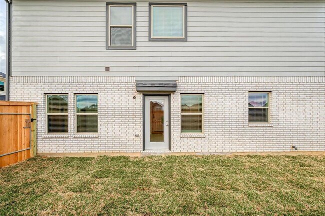 Building Photo - 31139 Mahogany Fir Trl
