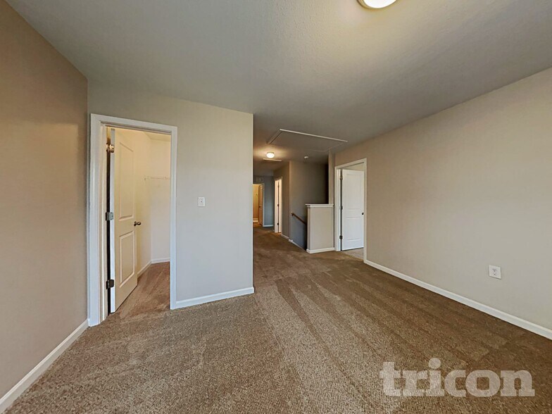 Building Photo - 6931 Savanna Springs Dr