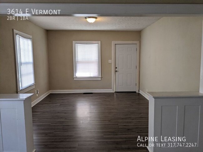 Building Photo - Eastside 2BR Gem! Must See!