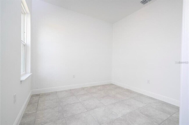 Building Photo - 2901 W Redgate Dr