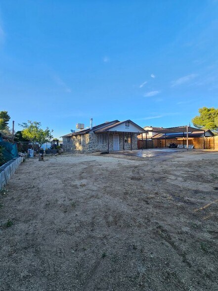 Building Photo - 12753 E Ave V 14