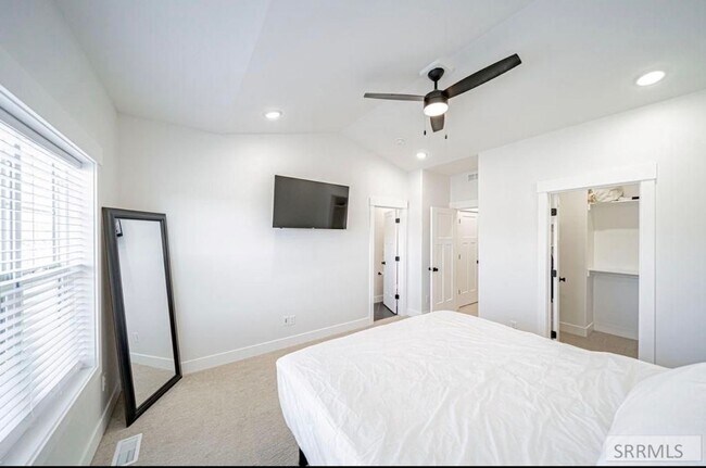 Building Photo - Like-New 3BD/2.5BA Home | Garage + Fenced Yard + W/D Included! $500.00 Rent Credit for the month ...