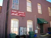 Building Photo - 142 Gadsden St