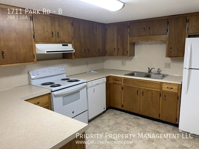 Building Photo - 1711 Park Rd