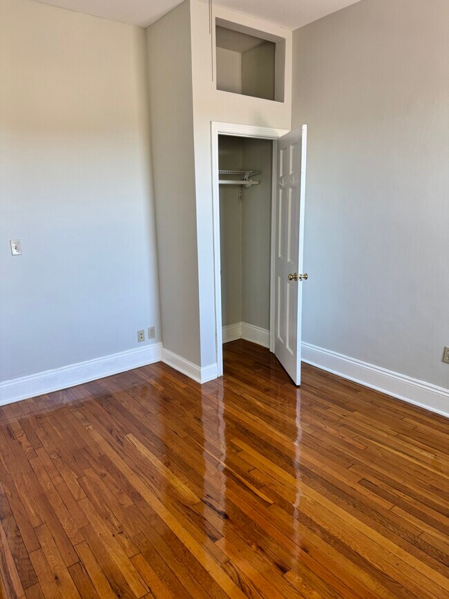 Building Photo - 1193 Commonwealth Ave