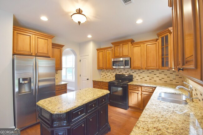 Building Photo - 606 Blackburn Ln