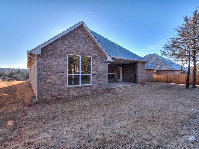 Building Photo - 2425 Rumble Ln