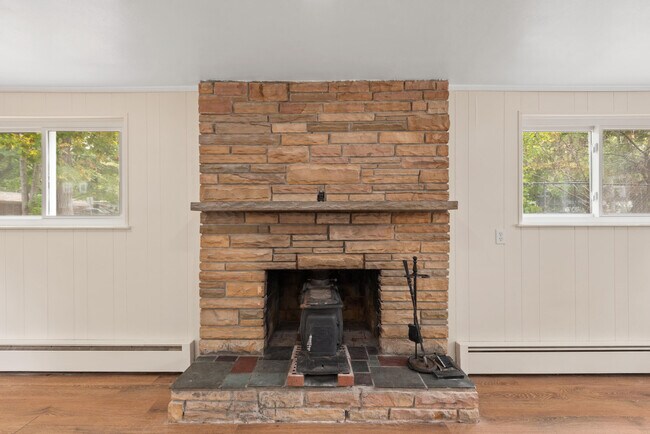 Building Photo - 46254 Custer Ave