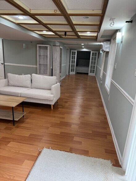 Building Photo - 3909 Silver Brook Dr