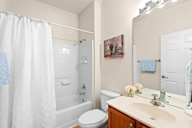 Building Photo - 109 Providence St