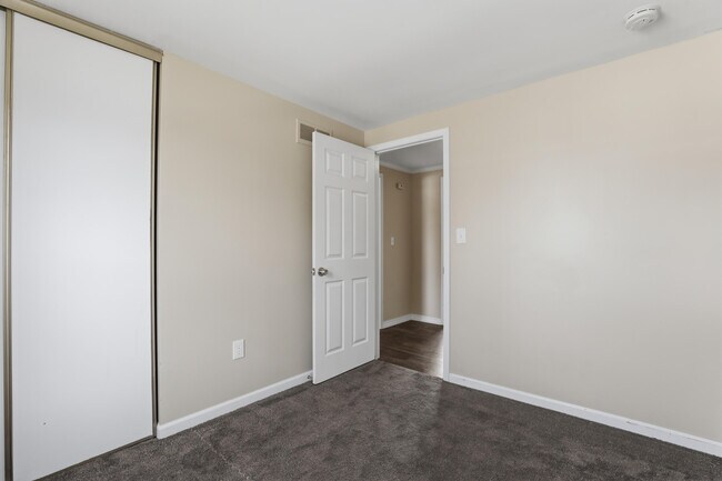 Building Photo - 41427 Larimore Ln