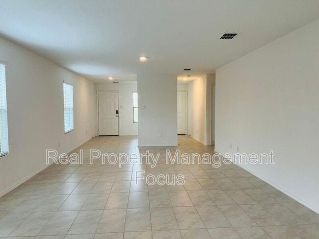 Building Photo - 3401 Harper St