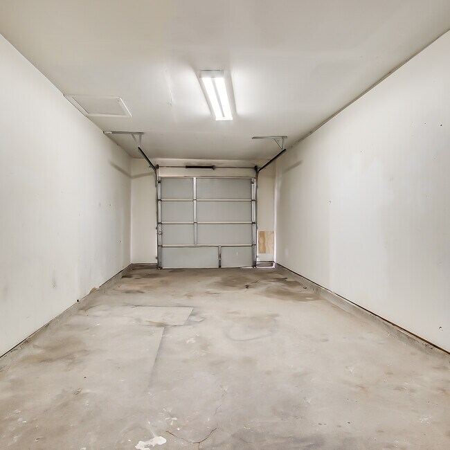 Building Photo - 3BR/1.0BA Single Family - Seagoville