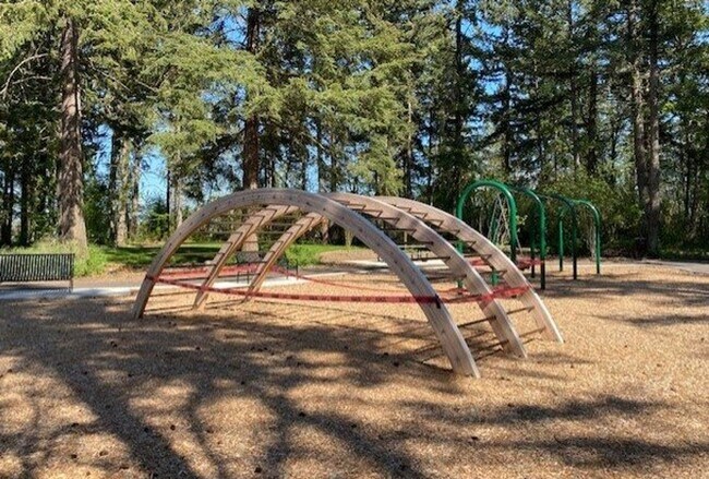 Building Photo - **Reed's Crossing / Rosedale Parks! Luxury Townhome, Desirable End Unit, Community Pool, Clubhous...