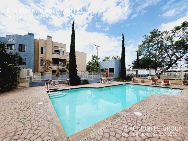 Building Photo - 550 Orange Ave