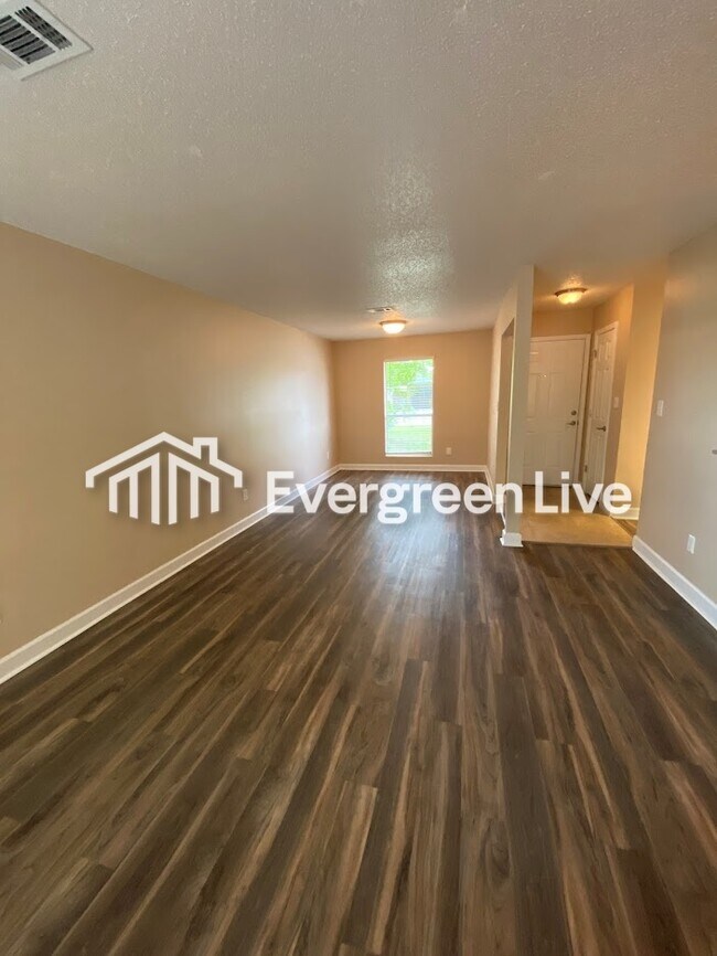 Building Photo - 65 Assana Ct