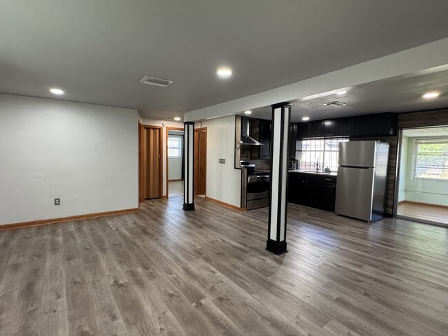Building Photo - 3516 Sheryl Hill Dr