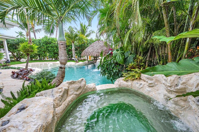 Building Photo - 1606 NE 18th Ave